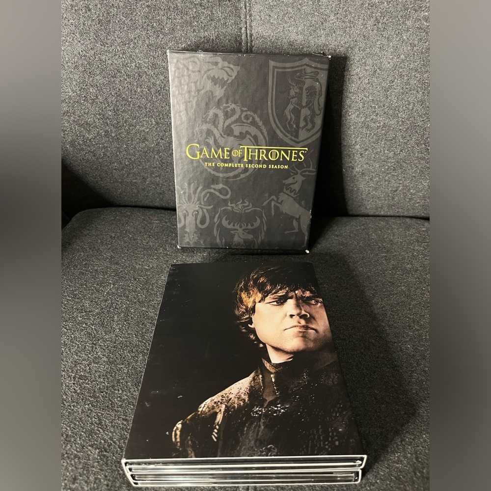 Game of Thrones Season 2 DVD box